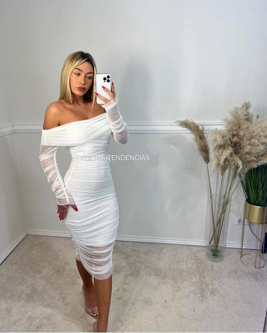 Image of Vestido de mujer con hombros descubiertos y malla fruncida Vestido bodycon